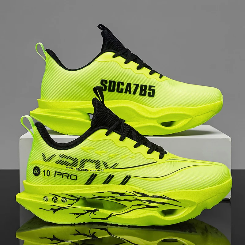 Men's casual sports shoes with carbon plate for running assistance, breathable mesh, comfortable low-top lace-up trail running shoes, zero drop thick sole, slow rebound, non-slip, suitable for gym jogging and camping