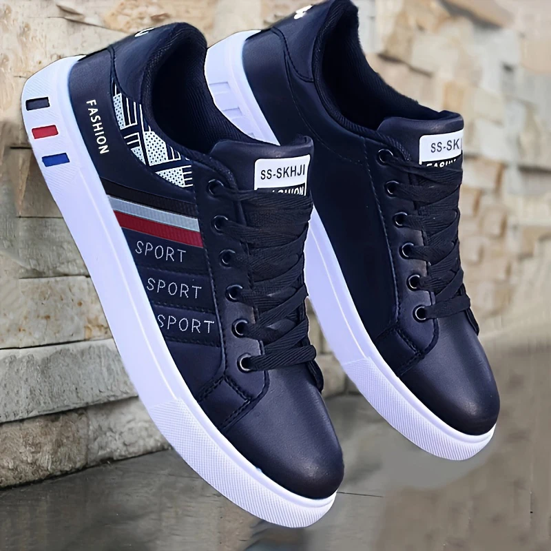 A Pair of White Sneakers, Perfect for Skateboarding, Casual Sports, and Everyday Wear. Lightweight with A Soft Sole, Suitable fo