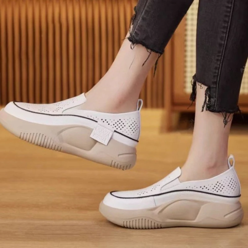 Round Toe Fitting Single Shoe and Soft Sole 2024 New Summer Thick Sole Small White Shoes for Women Female Hollow Out Loafers