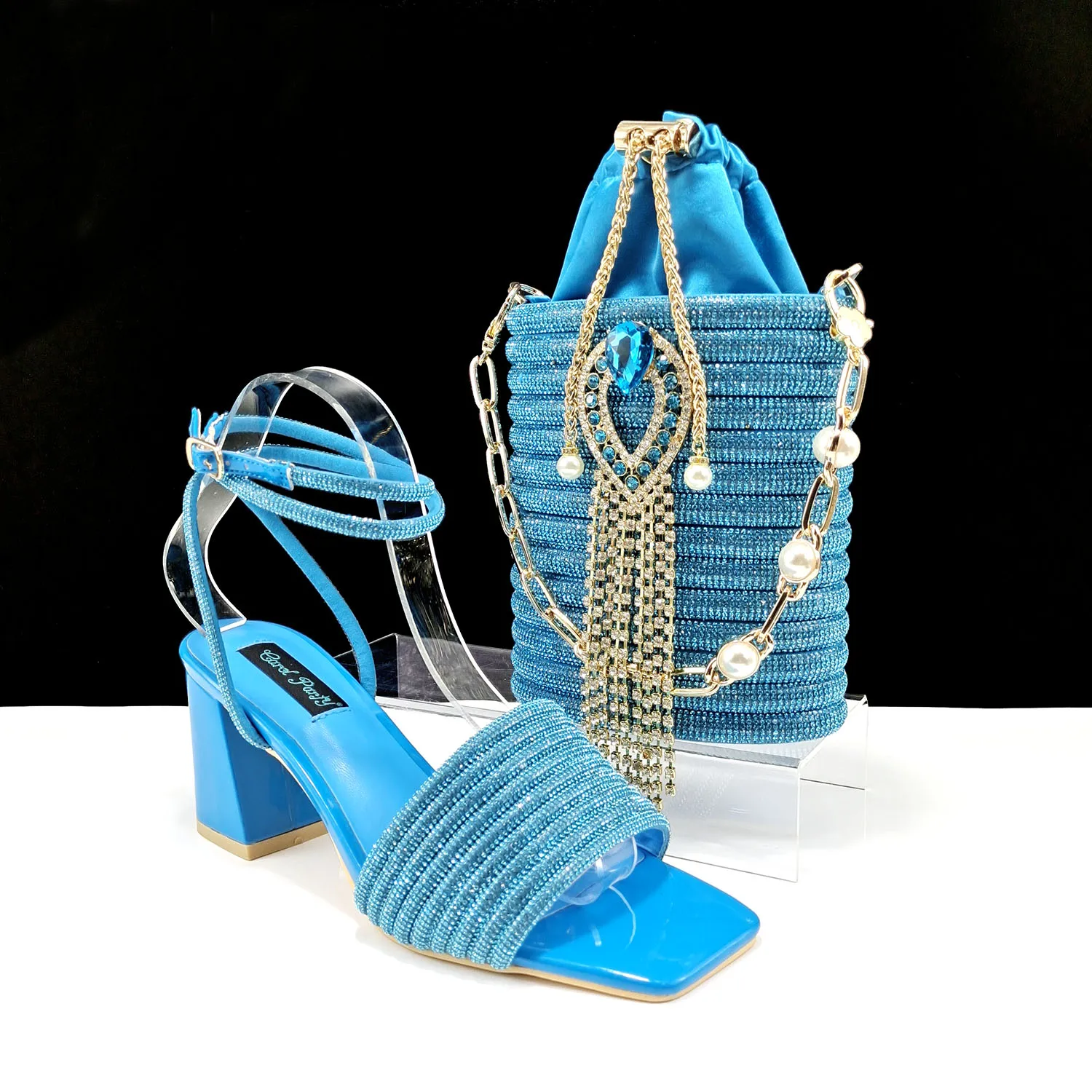 Stylish And Special Olive Bright Bag Match Women's Sandals Set With Big Diamond Tassels And Long And Short Double Chains
