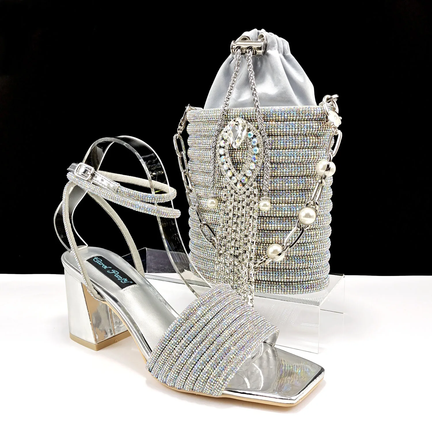 Stylish And Special Olive Bright Bag Match Women's Sandals Set With Big Diamond Tassels And Long And Short Double Chains