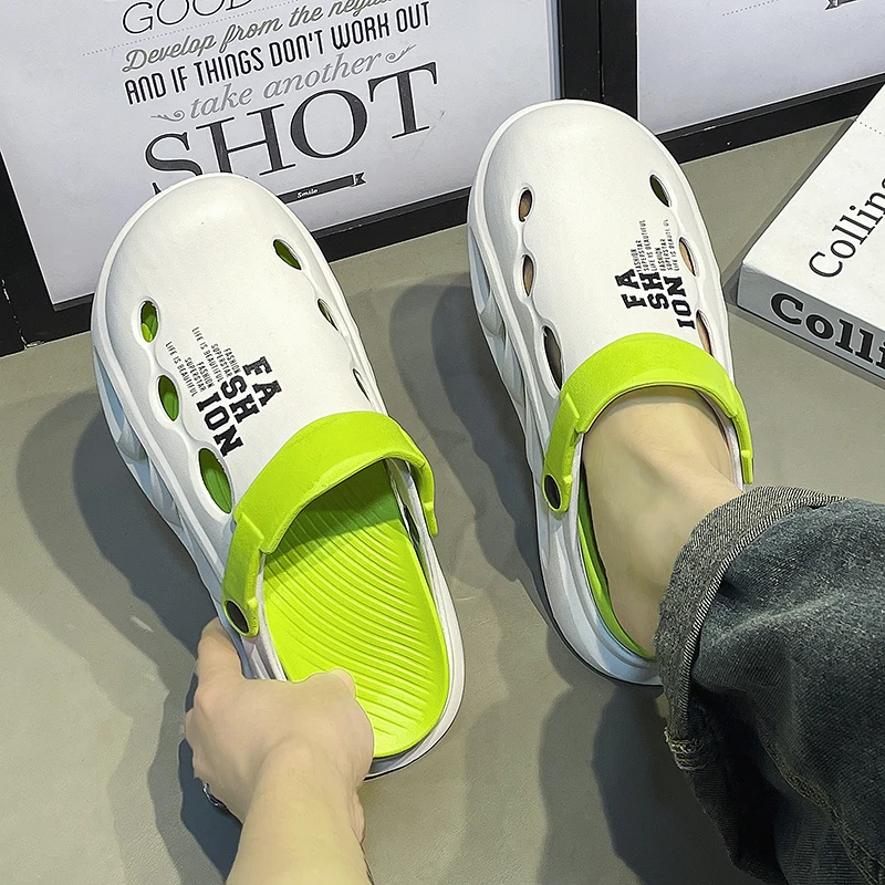 Summer Men‘s Outdoor Sandals Slippers Beach Comfortable Thick Soft Sole Clogs Men Casual Shoes Garden Shoes Mens Beach Sandals