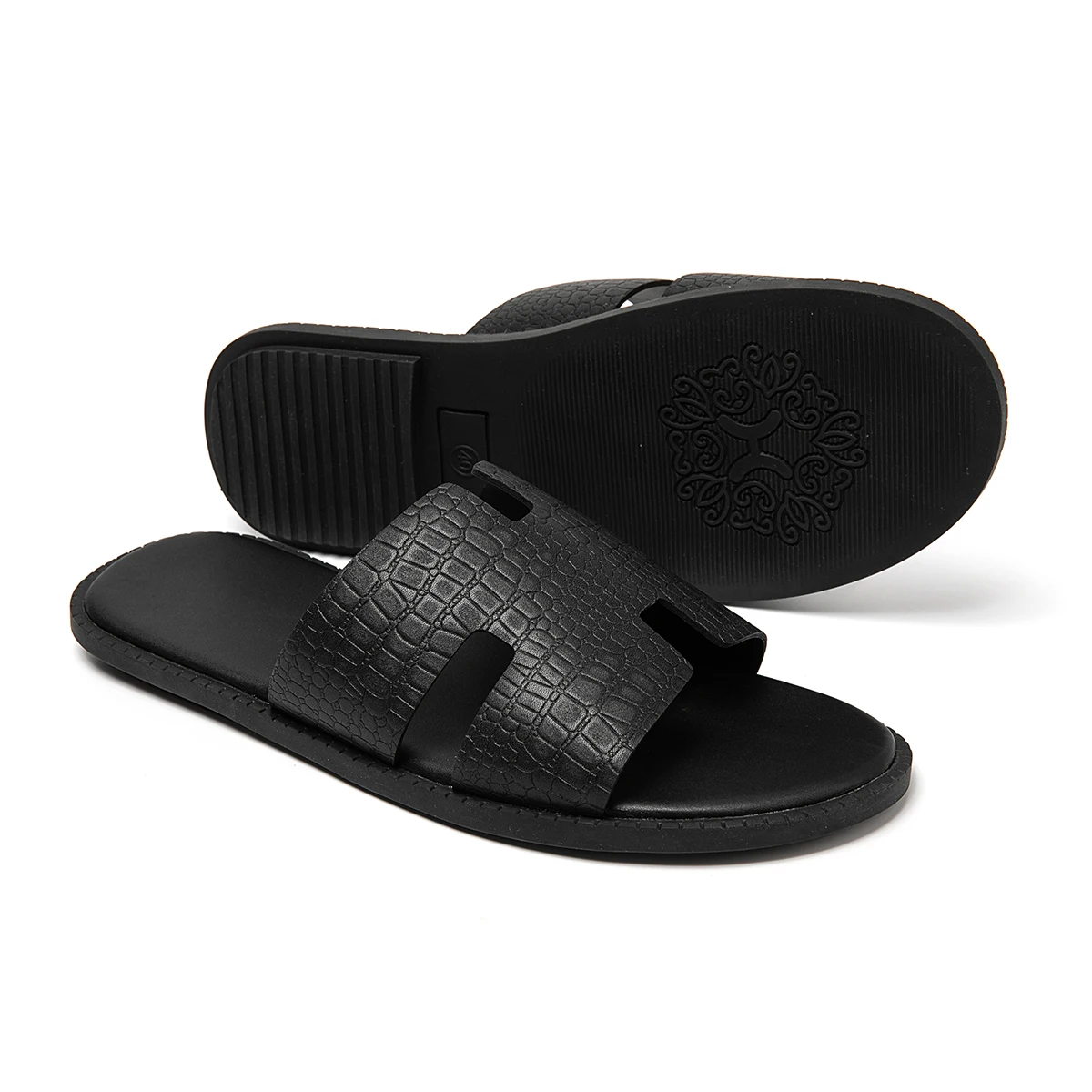 Men's Fashion Cool Slippers Are Suitable for Daily Home Bathroom Outdoor Leisure Sandals Breathable Men's Cool Slippers
