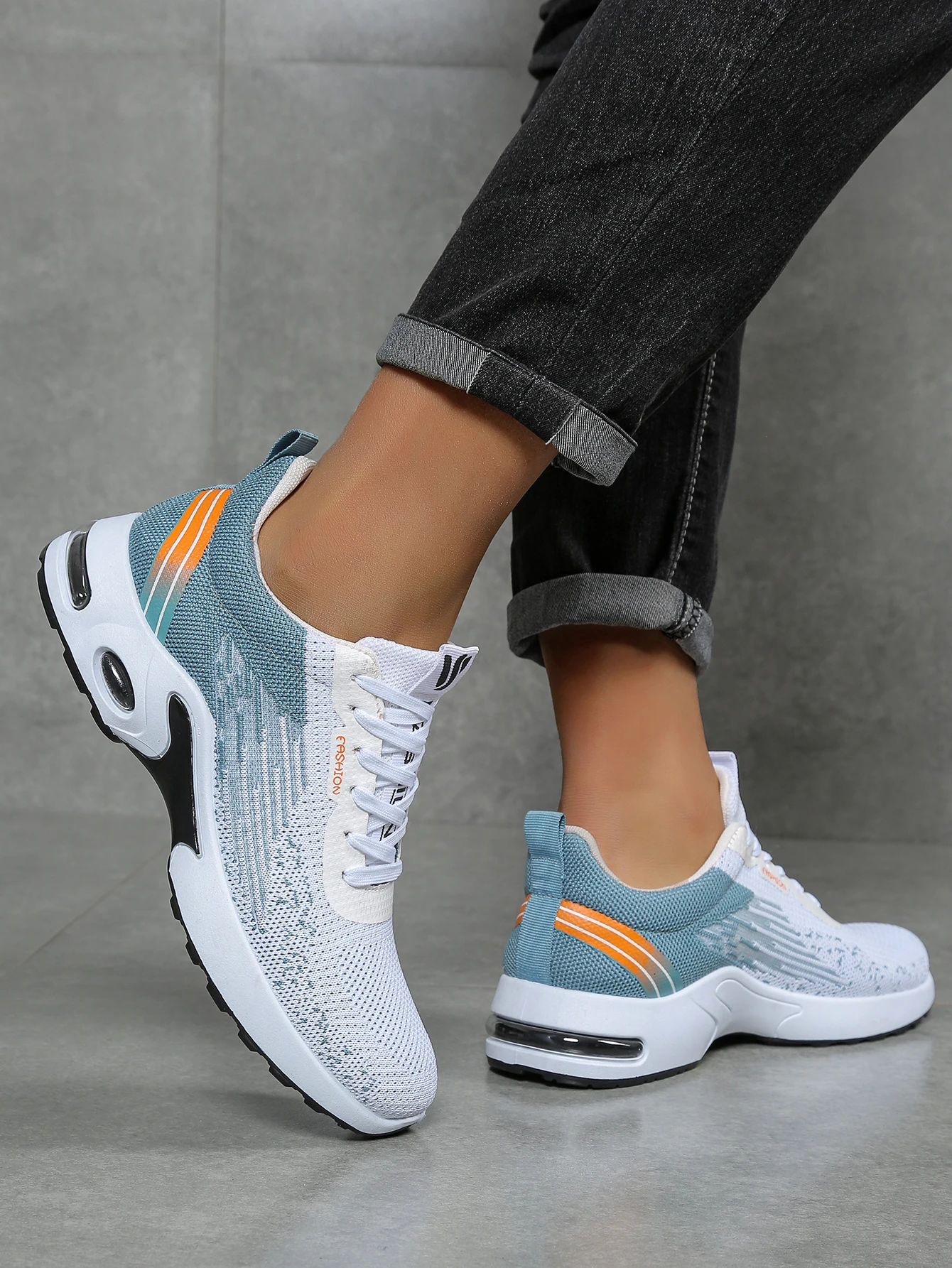 Men's Breathable Lace-Up Running Shoes, Knitted Mesh Casual Shoes, Comfortable Cushioned Sole Footwear for Daily Wear