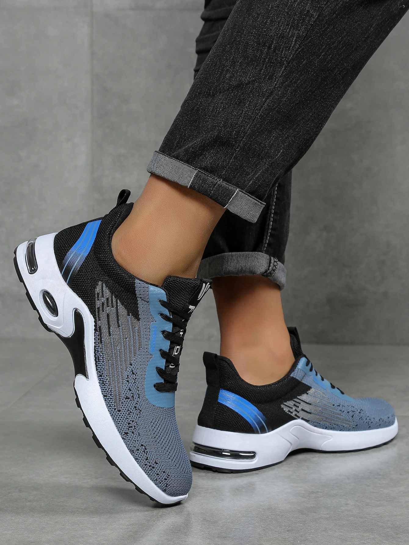 Men's Breathable Lace-Up Running Shoes, Knitted Mesh Casual Shoes, Comfortable Cushioned Sole Footwear for Daily Wear