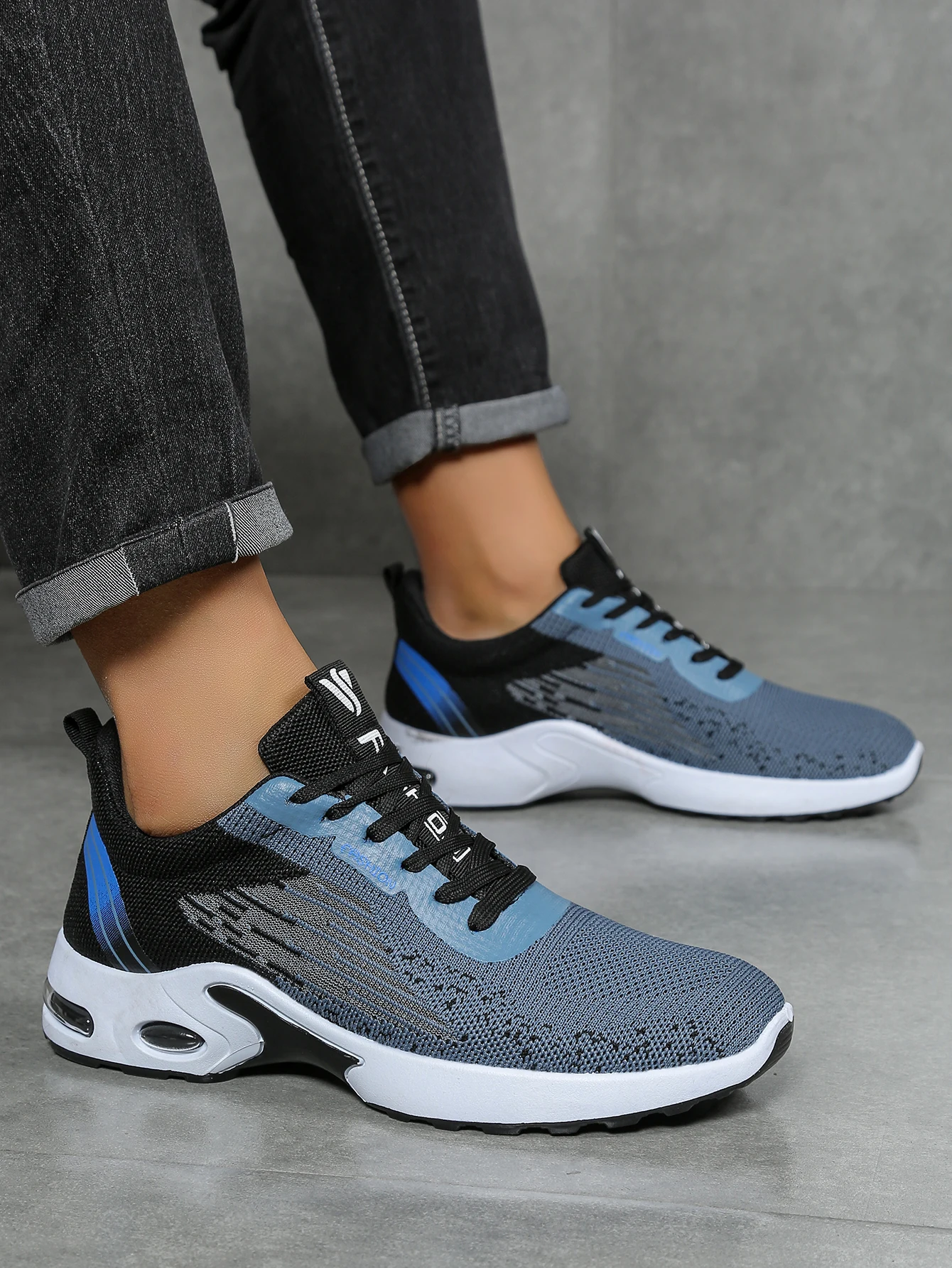 Men's Breathable Lace-Up Running Shoes, Knitted Mesh Casual Shoes, Comfortable Cushioned Sole Footwear for Daily Wear