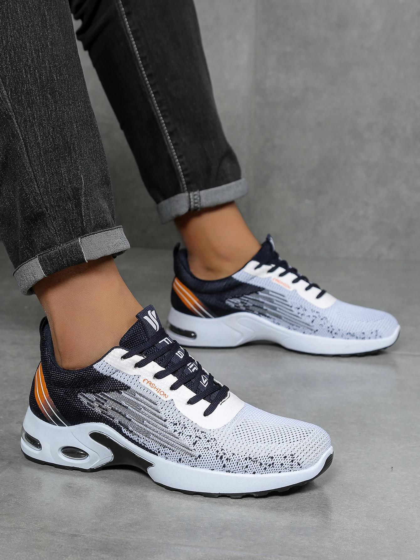 Men's Breathable Lace-Up Running Shoes, Knitted Mesh Casual Shoes, Comfortable Cushioned Sole Footwear for Daily Wear