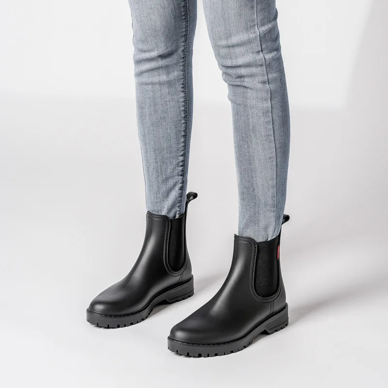Women's Short Tube anti Slip Rain Shoes, lightweight Waterproof Water Shoes, Fashionable Chelsea Rain Boots, PVC One-Time Moldin