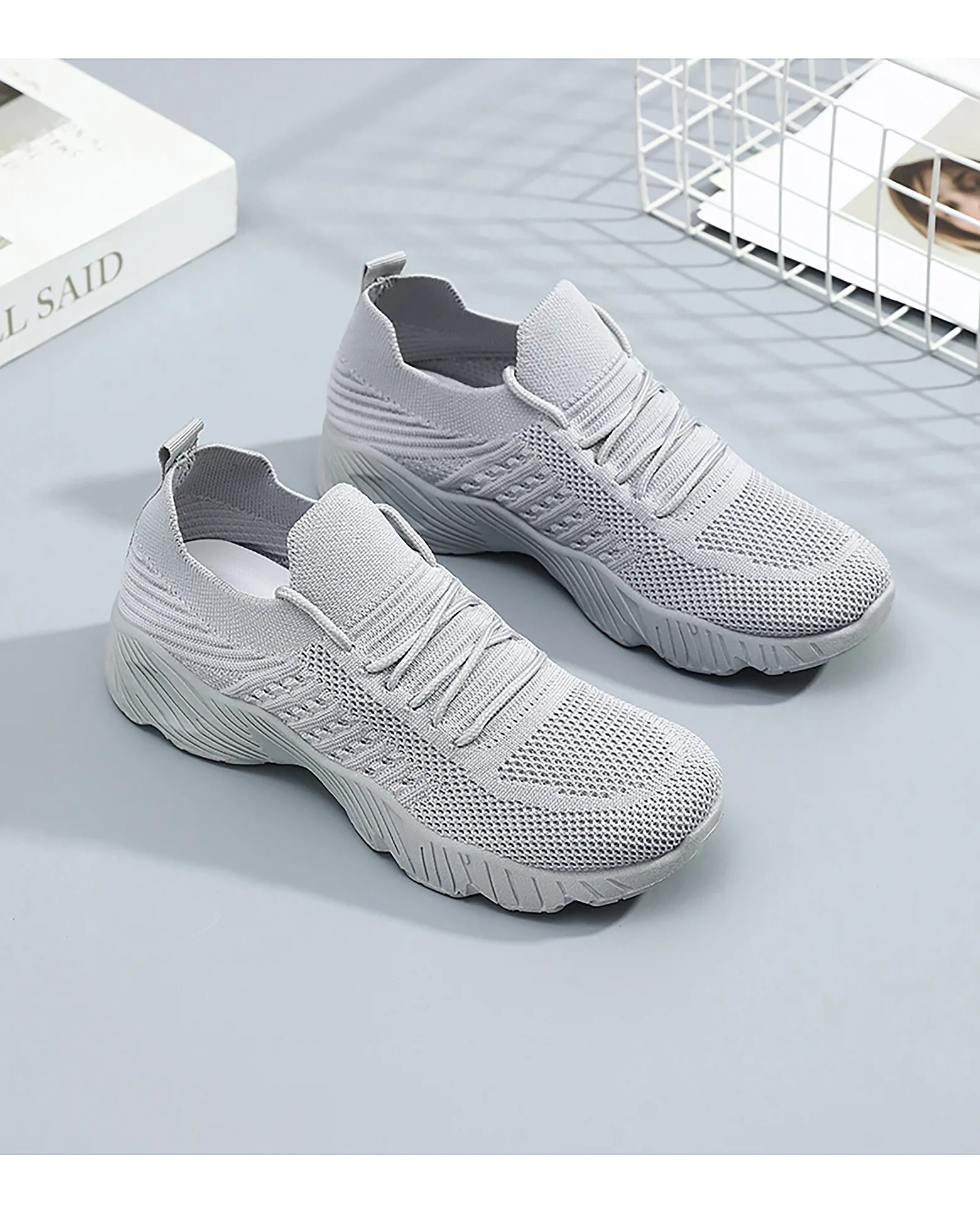 Women Breathable Flying Weave Sneakers Lightweight Soft Sole Elderly Mom Walking Shoes Summer Mesh Non Slip Casual Sports Shoes