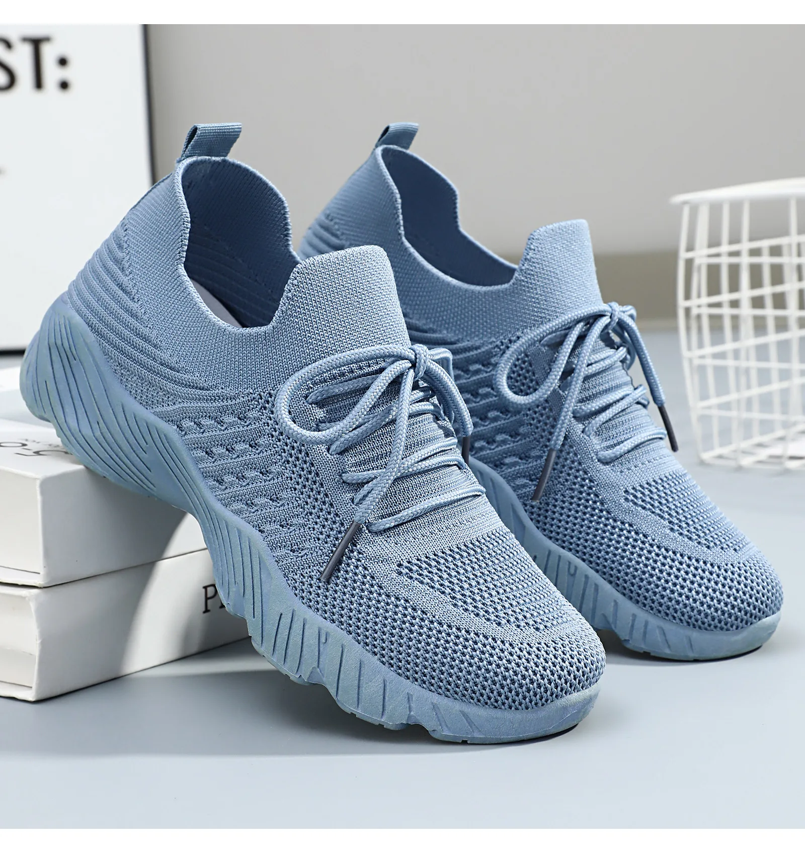 Women Breathable Flying Weave Sneakers Lightweight Soft Sole Elderly Mom Walking Shoes Summer Mesh Non Slip Casual Sports Shoes