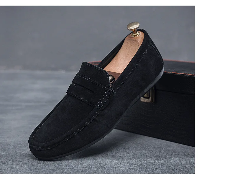 Men's Loafers Lightweight and Breathable Casual Shoes Mens Flat Driving Shoes Soft Sole Slip-on Business Shoes Moccasins