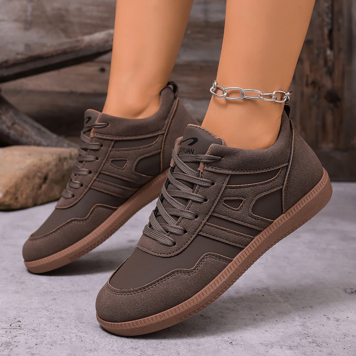 New 2026 Ladies Black Soft-soled Comfortable Sneakers Women's Leisure Joker Walking Shoes Tenis Feminino Zapatillas Mujer