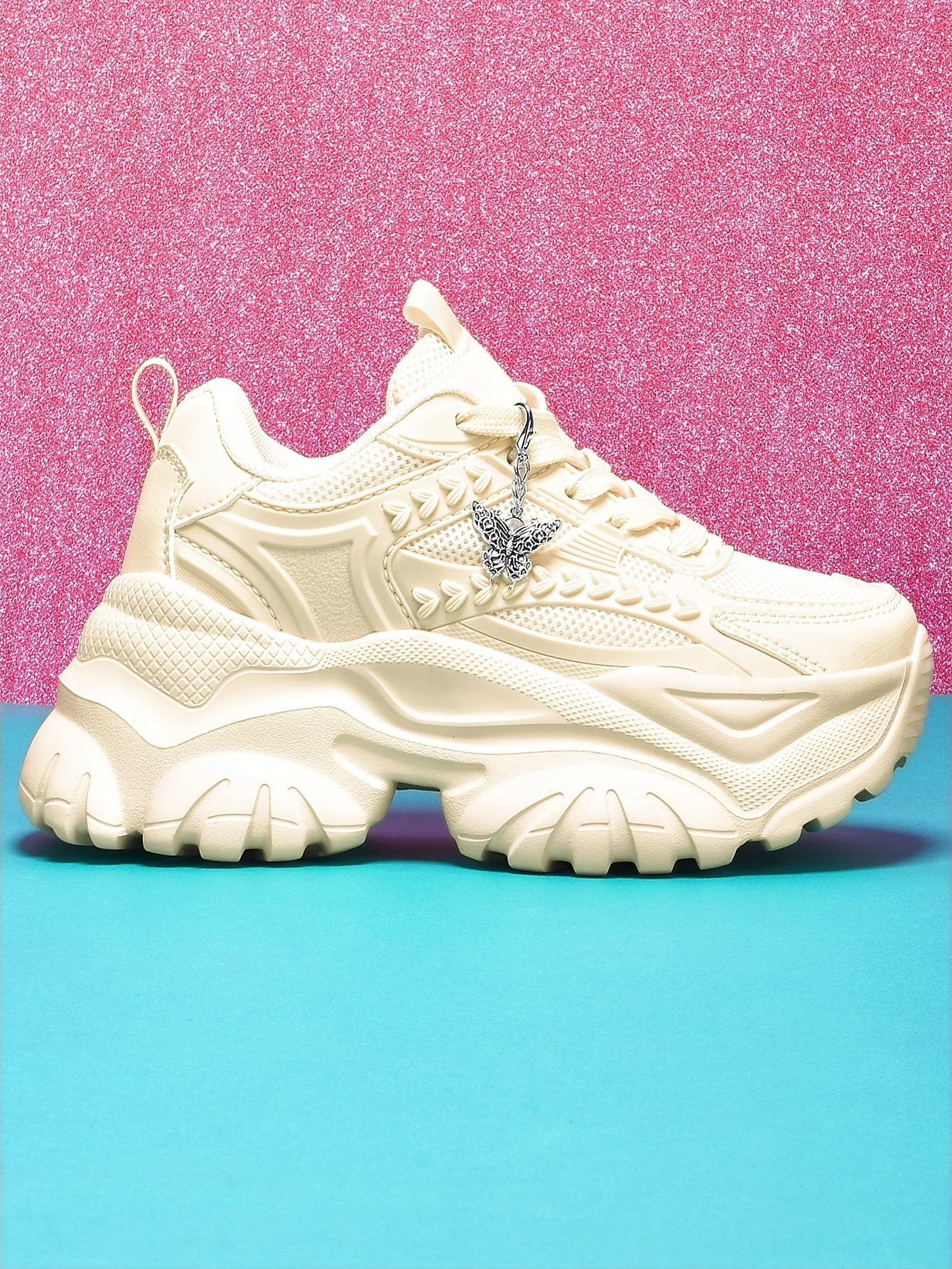 Women's Lightweight 7cm Height-Increasing White Platform Trendy Versatile Fashion Casual Vulcanized Shoes with Silver Butterfly Decoration and Chain Accessory, High Platform Trendy Versatile White Women's Comfortable Soft-Soled Shock-Absorbing Non-Slip Vulcanized Shoes, Summer Breathable Quick-Dry Mesh Sandals for Daily Walking, Fitness, and Work, White Shoes