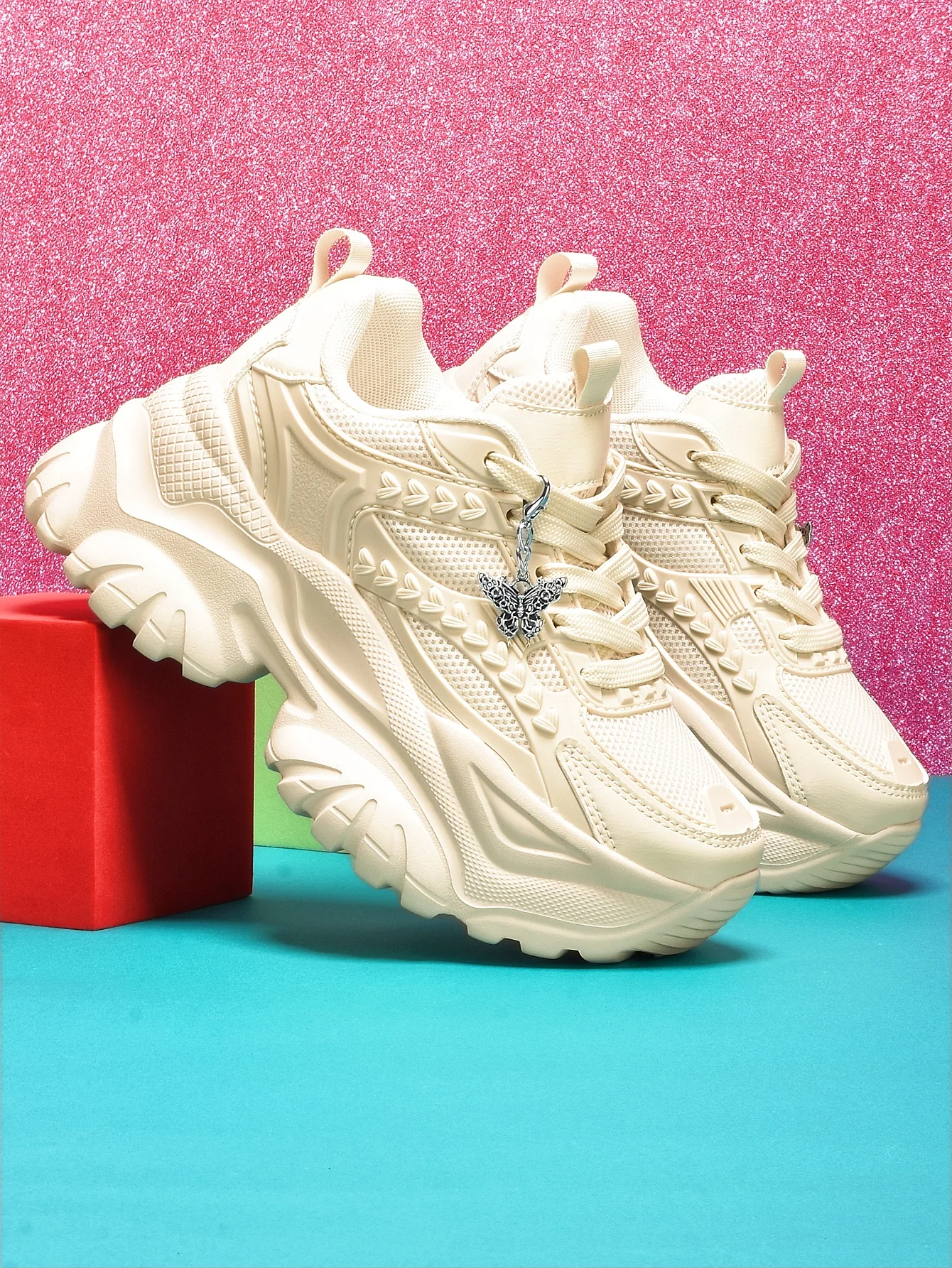 Women's Lightweight 7cm Height-Increasing White Platform Trendy Versatile Fashion Casual Vulcanized Shoes with Silver Butterfly Decoration and Chain Accessory, High Platform Trendy Versatile White Women's Comfortable Soft-Soled Shock-Absorbing Non-Slip Vulcanized Shoes, Summer Breathable Quick-Dry Mesh Sandals for Daily Walking, Fitness, and Work, White Shoes