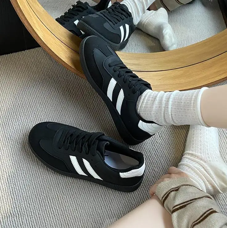 Women Tennis Sneakers Flats Ladies Fashion Lace-Up Vulcanized Shoes Autumn Outdoor Trainers Student Board Shoes Women Footwear