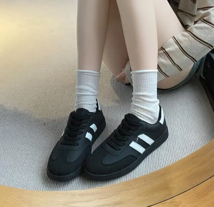 Women Tennis Sneakers Flats Ladies Fashion Lace-Up Vulcanized Shoes Autumn Outdoor Trainers Student Board Shoes Women Footwear