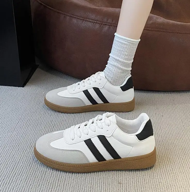 Women Tennis Sneakers Flats Ladies Fashion Lace-Up Vulcanized Shoes Autumn Outdoor Trainers Student Board Shoes Women Footwear
