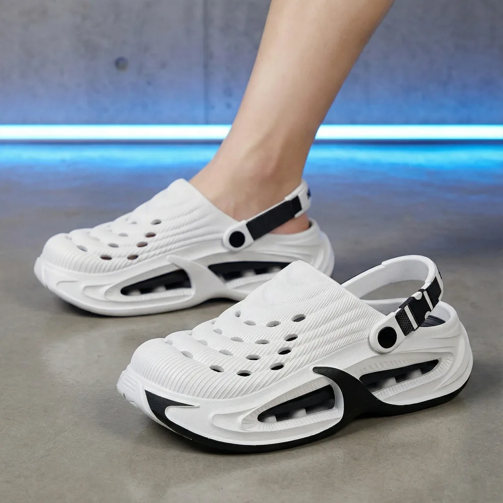 New hole shoes for men in summer, thick soled, non slip, breathable driving sandals, durable and fashionable beach shoes