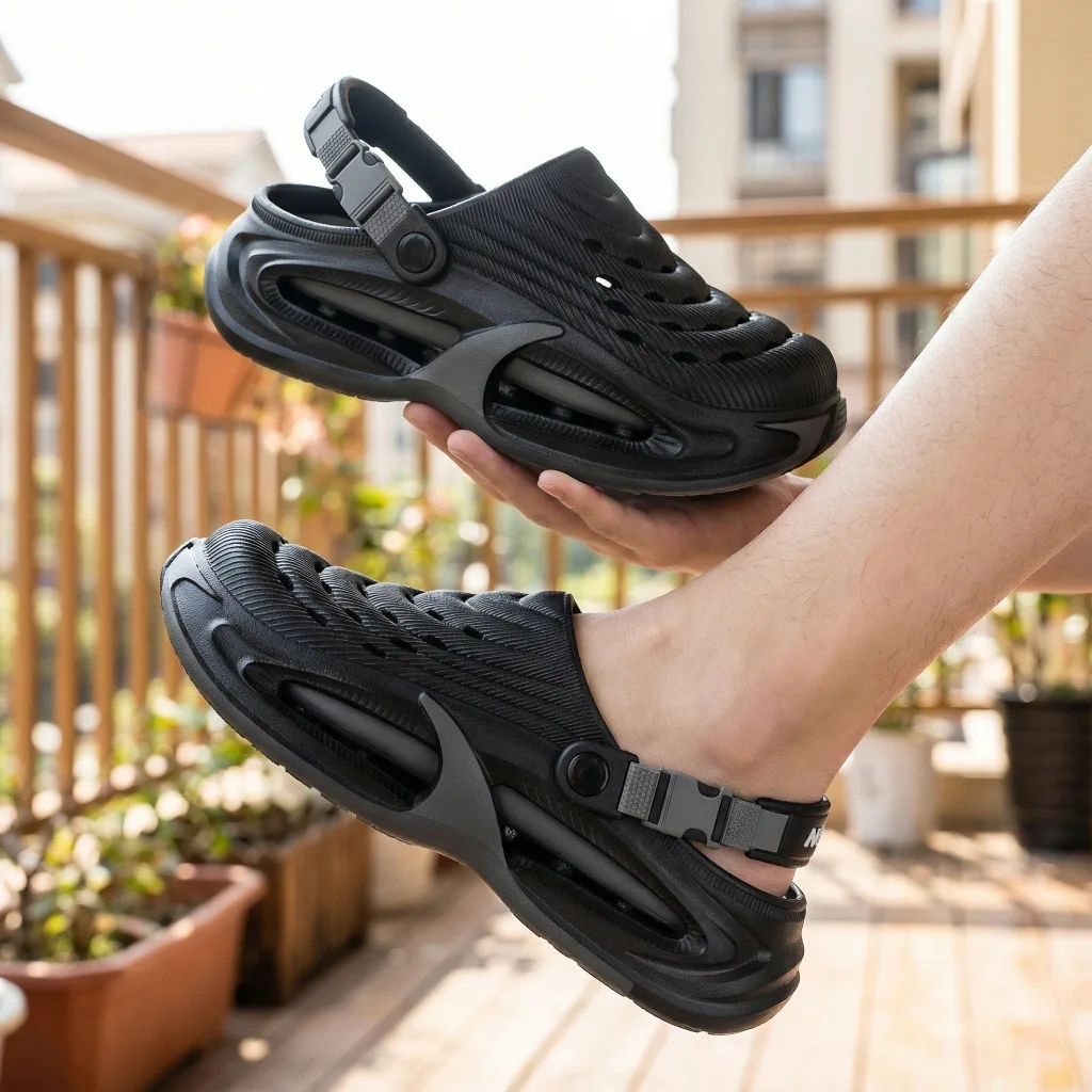 New hole shoes for men in summer, thick soled, non slip, breathable driving sandals, durable and fashionable beach shoes
