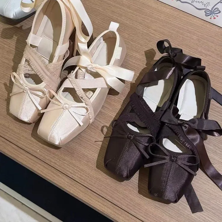 Mary Jane Premium Silver Satin Square Toe Lace-Up Mary Jane Shoes 2026 New Single Shoes