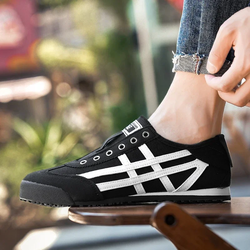 Fashion Men Casual Shoes Lightweight Cloth Running Outdoor Sneakers Comfortable Walking Sport Shoes Breathable Jogging Shoes
