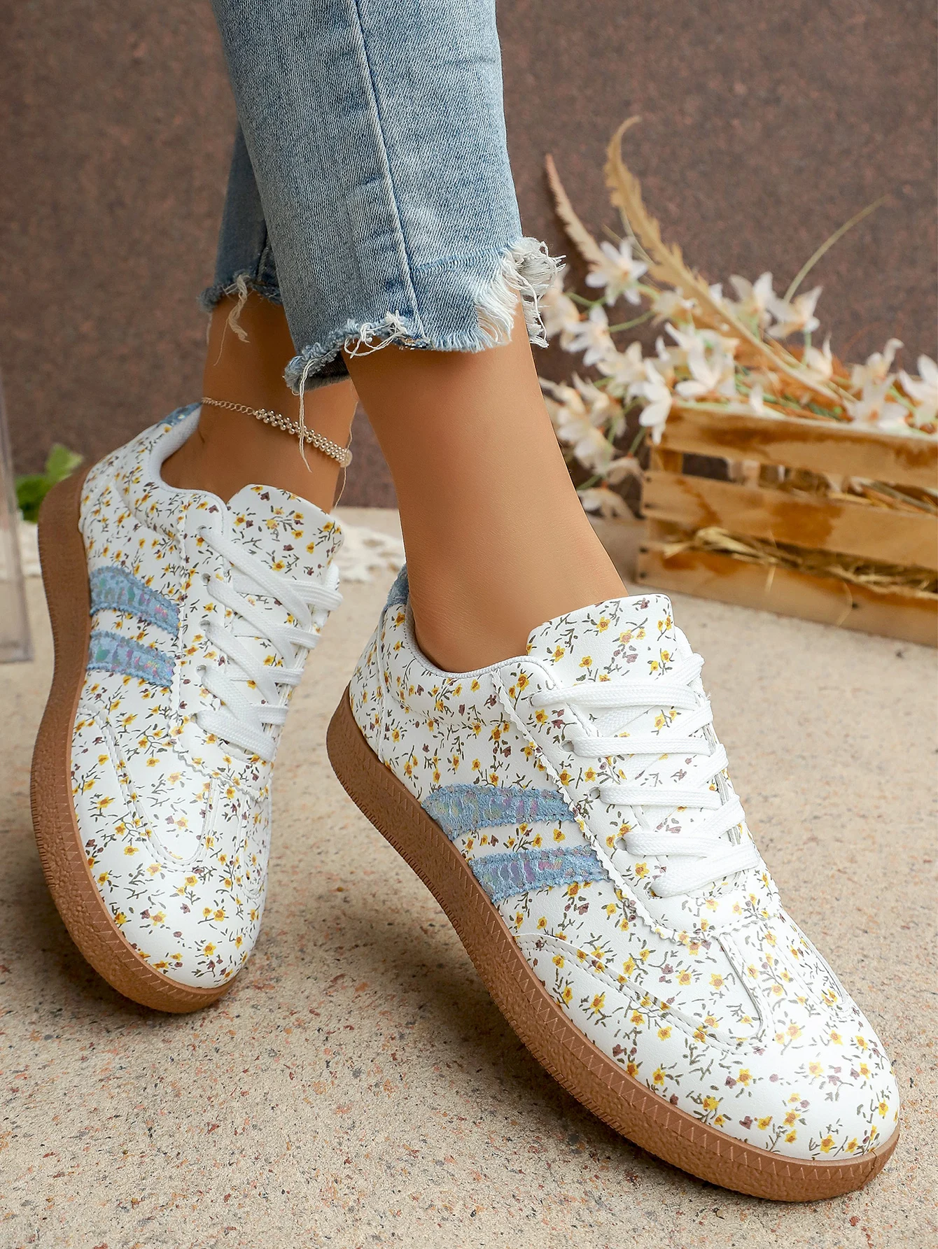 New Women's Floral Sport Shoes Comfortable Breathable Single Shoes Outsole Round Toe Casual Style Female Lightweight Sneakers