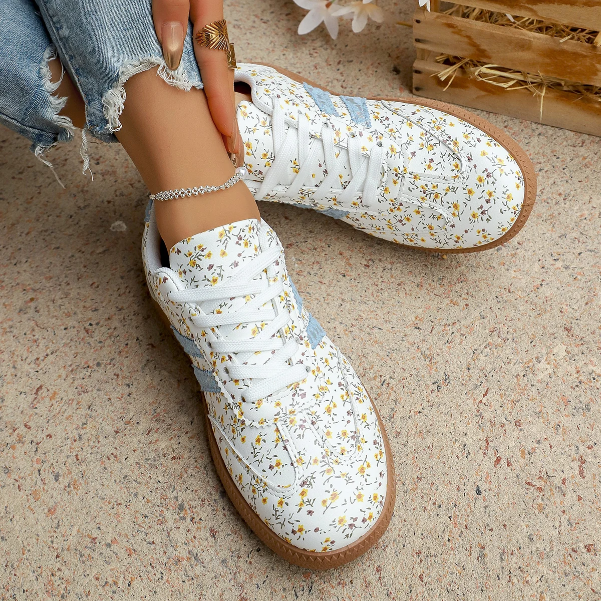 New Women's Floral Sport Shoes Comfortable Breathable Single Shoes Outsole Round Toe Casual Style Female Lightweight Sneakers