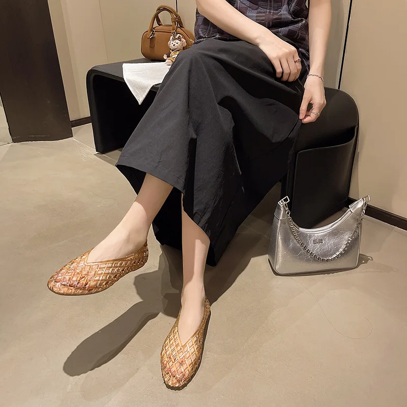 New V-mouth Crystal Jelly Shoes Fashionable, Versatile, Comfortable, Flat Bottom Single Shoes, Casual Sandals for Women