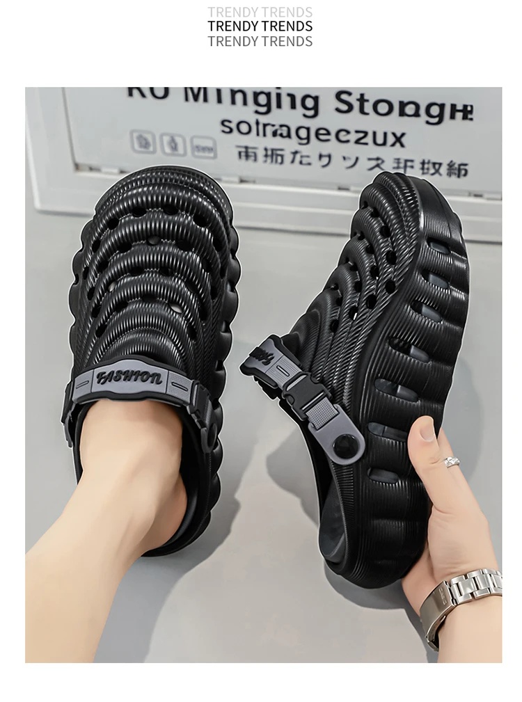 2026 NEW Men Clogs Sandals Summer Outdoor Garden Clogs Hole Shoes Male Casual Shoes Water Shoes Comfort Home Soft Slippers