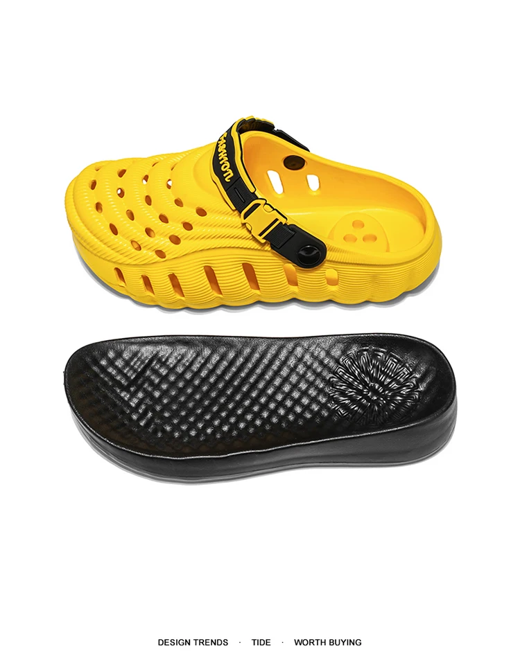 2026 NEW Men Clogs Sandals Summer Outdoor Garden Clogs Hole Shoes Male Casual Shoes Water Shoes Comfort Home Soft Slippers