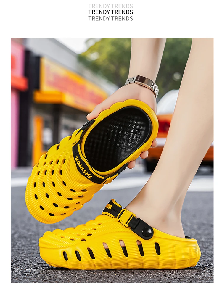 2026 NEW Men Clogs Sandals Summer Outdoor Garden Clogs Hole Shoes Male Casual Shoes Water Shoes Comfort Home Soft Slippers
