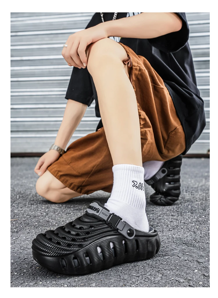 2026 NEW Men Clogs Sandals Summer Outdoor Garden Clogs Hole Shoes Male Casual Shoes Water Shoes Comfort Home Soft Slippers