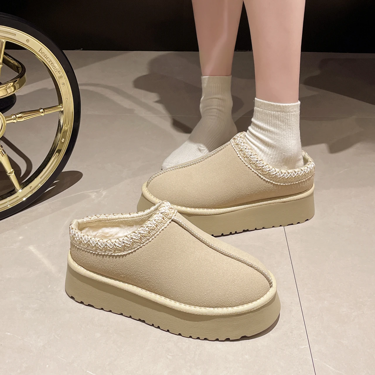 Snow Boots Women 2026 Winter New Short Cashmere Warm Thick-soled Shoes Without Heels Wool Half Slippers Women's Cotton Shoes