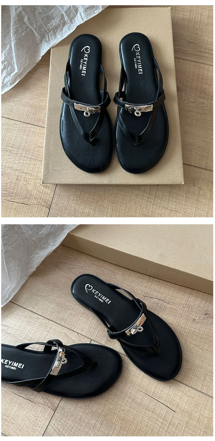 2026 New Fashion Casual Slip-On Flat Bottom Sandals with Lock Buckle for Beach Vacation Women Breathable Comfortable PU Leather