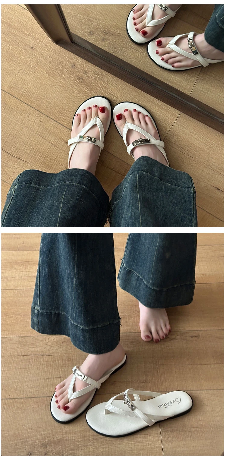 2026 New Fashion Casual Slip-On Flat Bottom Sandals with Lock Buckle for Beach Vacation Women Breathable Comfortable PU Leather