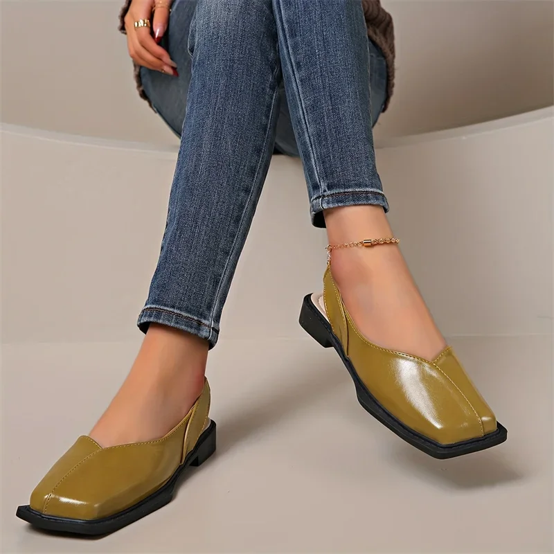 Leather Toe Cap Sandals for Women 2024 New Flat Bottomed Square Toe Single Shoes, Retro Exterior Wear, Anti Slip Beach Slippers