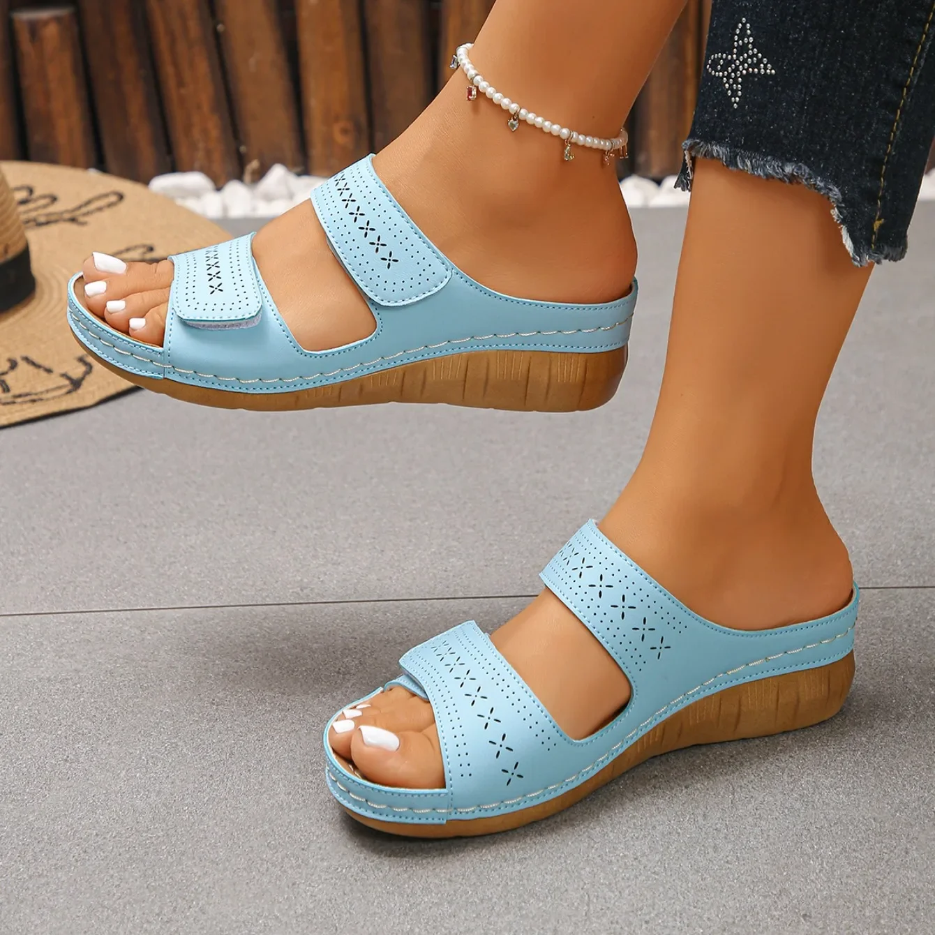Women Sandals Casual Wedge Slippers Comfortable Thick-soled Open-toe Slippers Platforms Women Shoes Fashion Lightweight Sandals