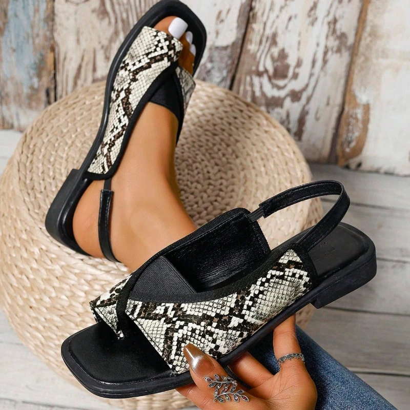 New Summer Women's Genuine Leather Open-Toe Sandals Fashionable Flat Square-Toe Sandals 2026 Retro Outdoor Beach Casual Sandals
