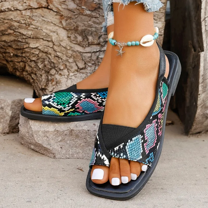 New Summer Women's Genuine Leather Open-Toe Sandals Fashionable Flat Square-Toe Sandals 2026 Retro Outdoor Beach Casual Sandals