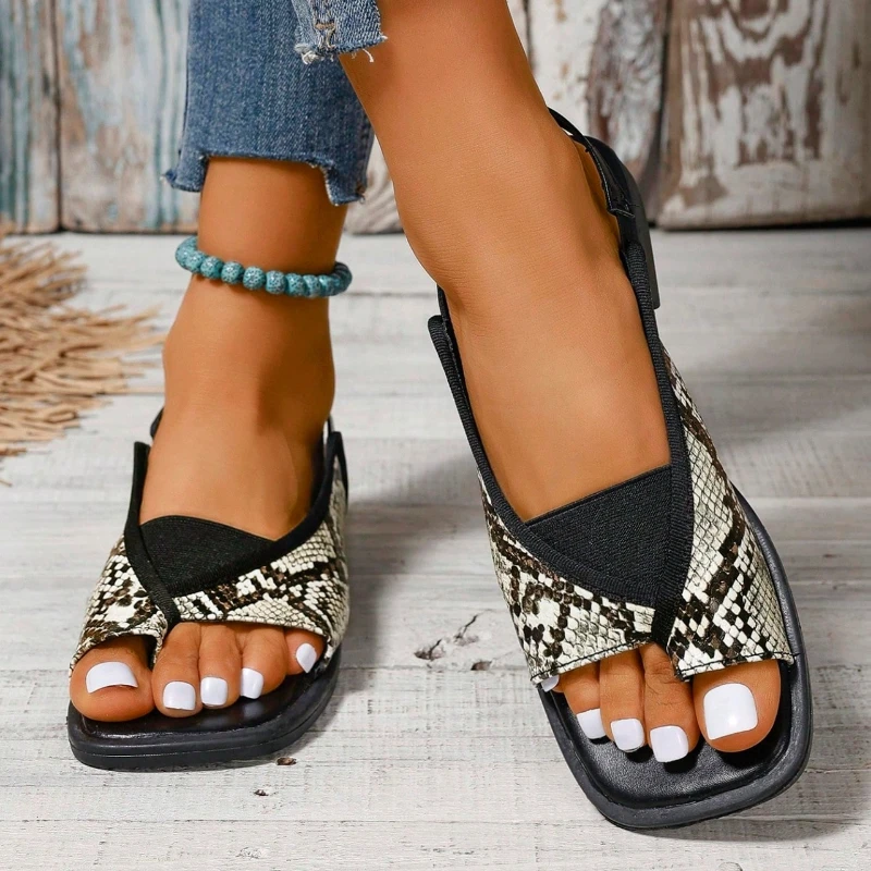 New Summer Women's Genuine Leather Open-Toe Sandals Fashionable Flat Square-Toe Sandals 2026 Retro Outdoor Beach Casual Sandals