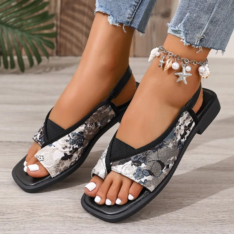 New Summer Women's Genuine Leather Open-Toe Sandals Fashionable Flat Square-Toe Sandals 2026 Retro Outdoor Beach Casual Sandals