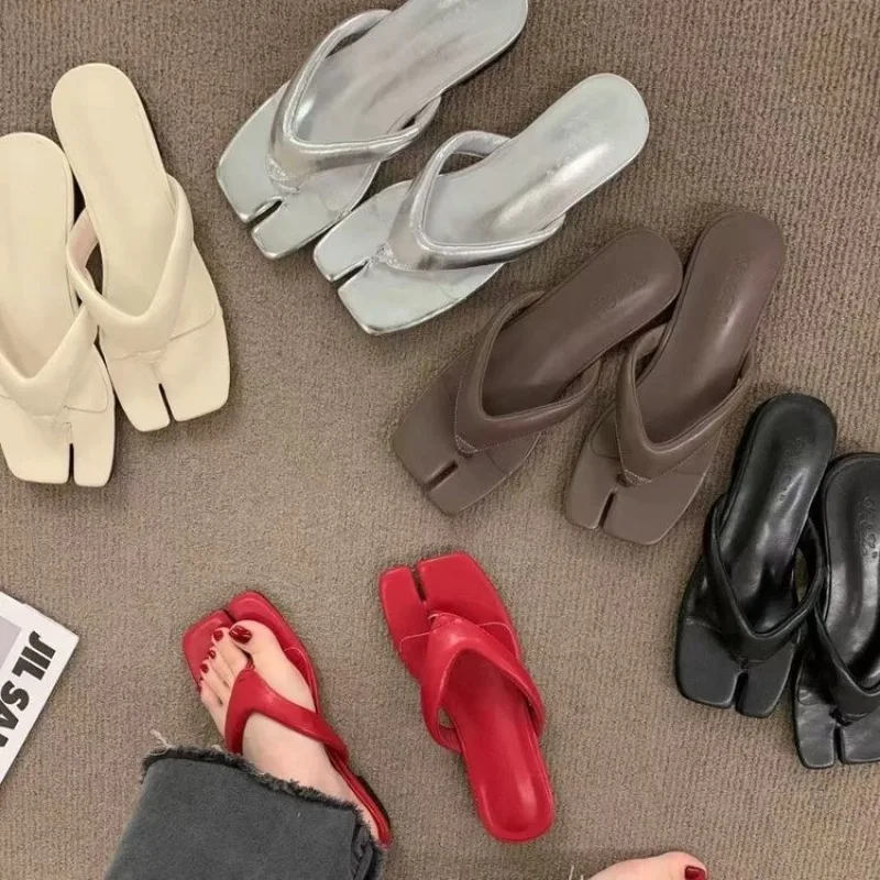 Plus-Size Summer Hot-Selling Toe-Separating Slippers for Women, Thong Flip-Flops, Cool Sandals