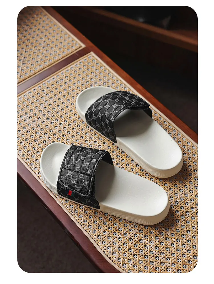 Summer Beach Slippers Men's Fashion Comfortable Breathable Sandals Indoor and Outdoor Sandals Plus Size 46 47