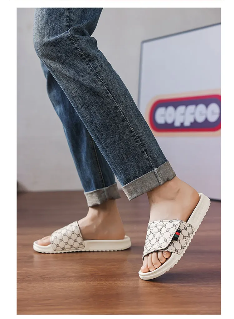 Summer Beach Slippers Men's Fashion Comfortable Breathable Sandals Indoor and Outdoor Sandals Plus Size 46 47