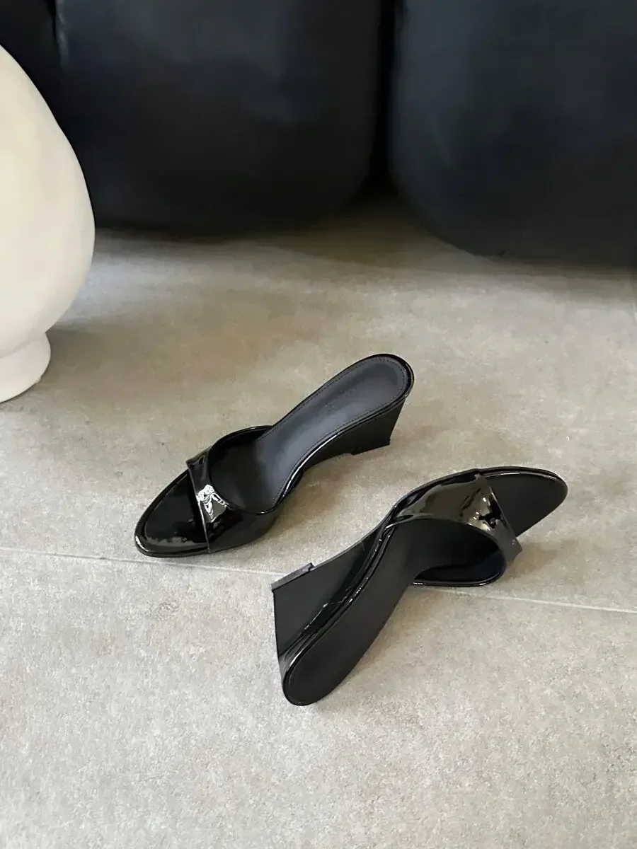 2026 Wedges Heel Women Slippers Comfort Open Toe Slip On Pumps Ladies Outdoor Patent Leather Daily Wear Party Dress Slides