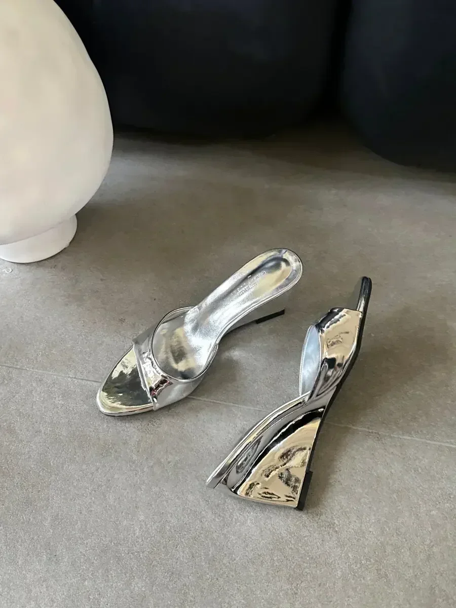 2026 Wedges Heel Women Slippers Comfort Open Toe Slip On Pumps Ladies Outdoor Patent Leather Daily Wear Party Dress Slides
