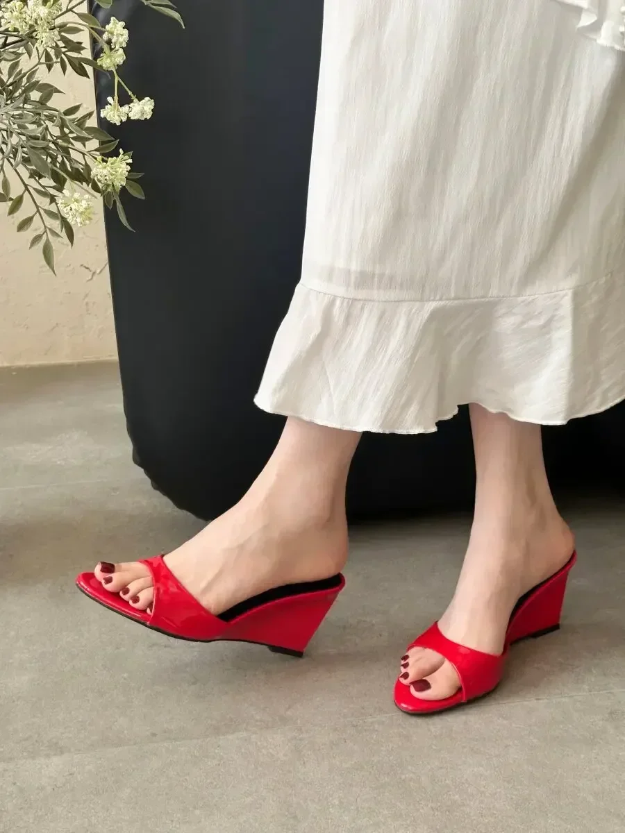 2026 Wedges Heel Women Slippers Comfort Open Toe Slip On Pumps Ladies Outdoor Patent Leather Daily Wear Party Dress Slides