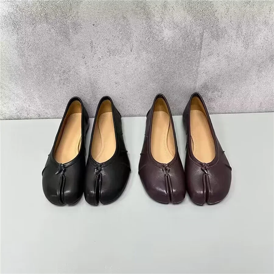 Size 35-43 Split Toe Women Ballet Flats Tabi Shoes Casual Slip-on Loafers Ladies Pleated Leather Espadrilles Zapatillas Mujer