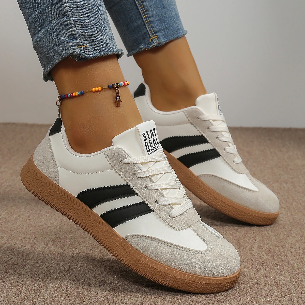 Fashionable and Sexy Plus Size Lace Up Flat Shoes for Women Spring and Autumn New Round Toe Comfortable Casual Sports Shoes