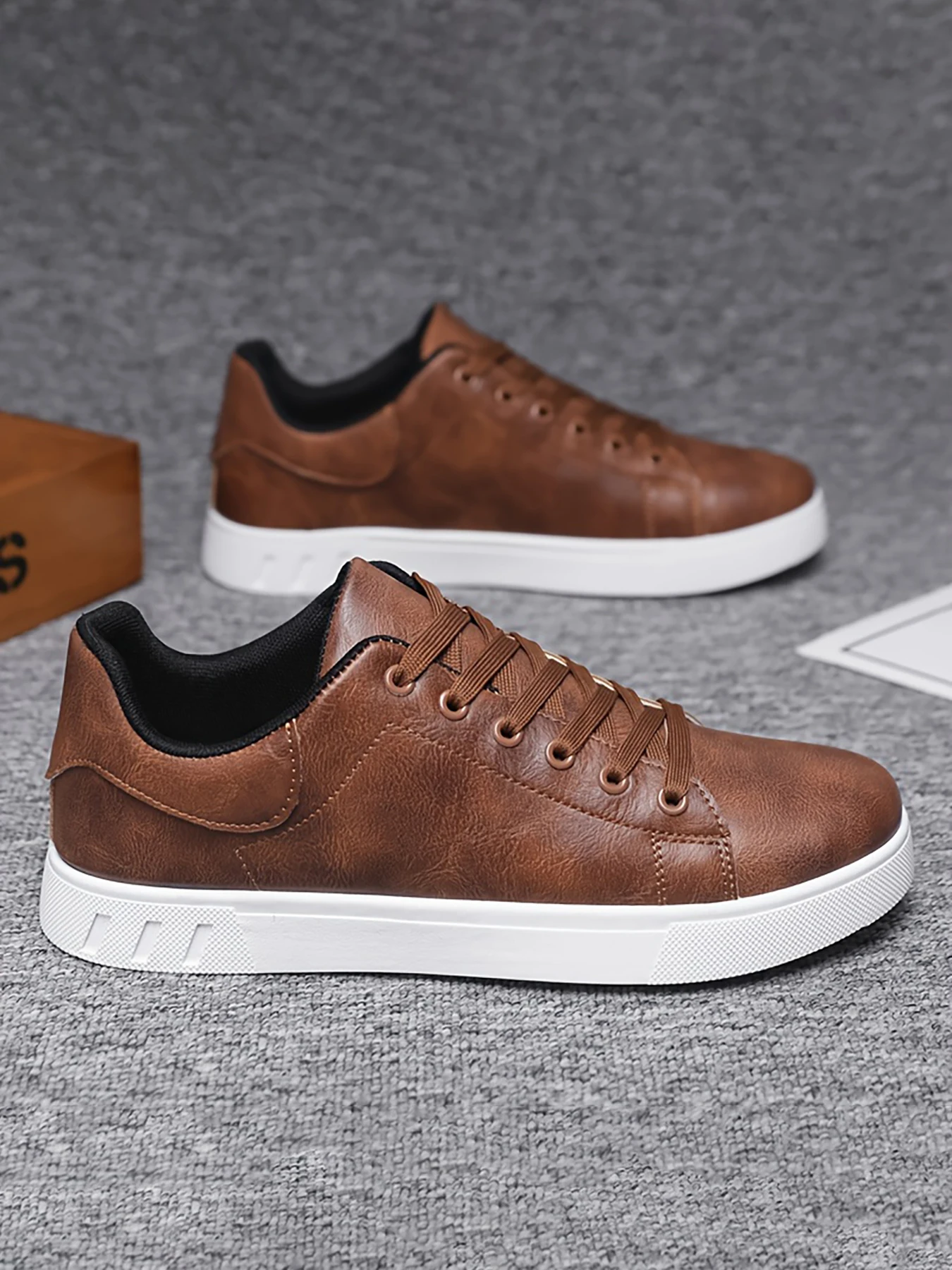 1 Pair of Minimalist Skate Shoes, Two Colors Available, Versatile and Comfortable, Plus Size Lace-Up, Soft Sole Lightweight, All